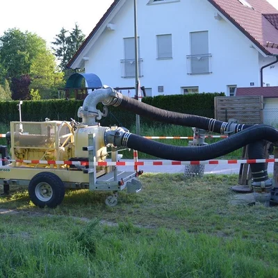 hochwasserpumpe_einsatz.jpg
